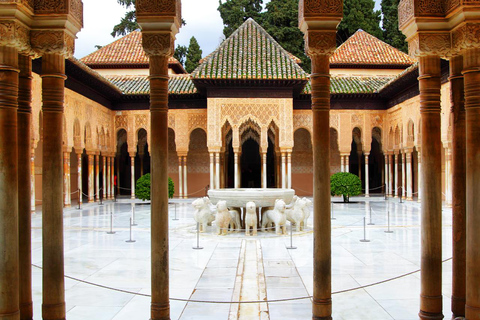 From Malaga: Bus Tour Granada - Alhambra Complete: Visit with Official Guide From Malaga: Granada Bus Tour - Complete Alhambra: Visit with Official Guide