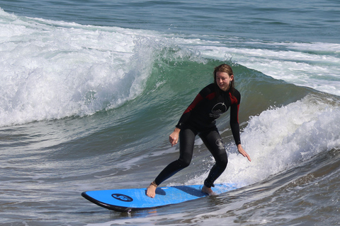 Surfboard rental in Valencia