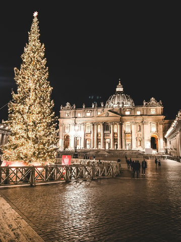 Rome: Christmas Market and Nativity Scene Guided Tour