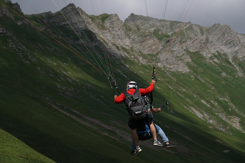 Georgia: Paragliding tandem flight in Gudauri with video Georgia: Paragliding flight in the mountains and video of it