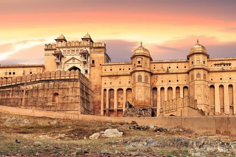 Jaipur : visite d&#039;une jounée touristique en voiture avec guideVisite d&#039;une jounée avec guide seulement - (sans voiture ni chauffeur)