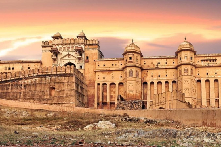 Jaipur: Tour turístico de un día completo en coche con guía