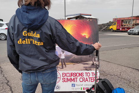 Etna: Krater Centralny (3340 m n.p.m.) z kolejką linową i jeepemEtna: wycieczka do krateru centralnego (3340)