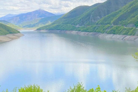 Een onvergetelijke en prachtige tour naar Gudauri - KazbegiEen onvergetelijke en prachtige tour naar Gudauri - Kazbeg