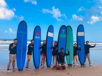 Bali: Seminyak Beach Surfing-opplevelse 2 timer