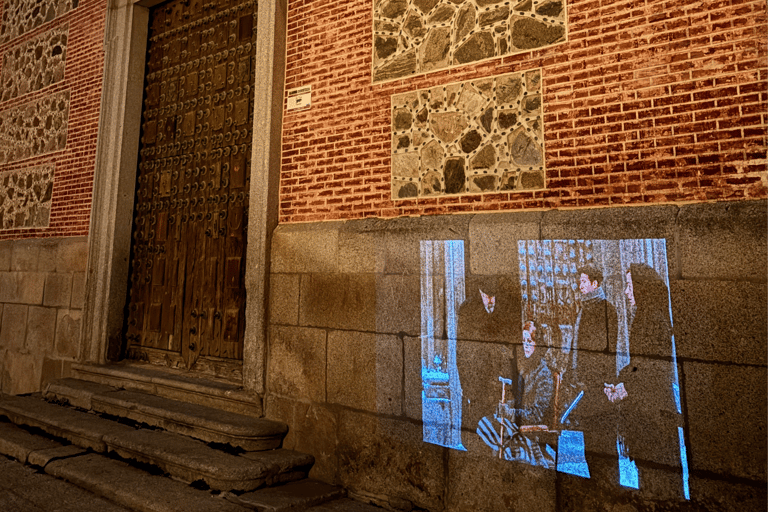 Toledo: Unveiling History Through Cinema at Night
