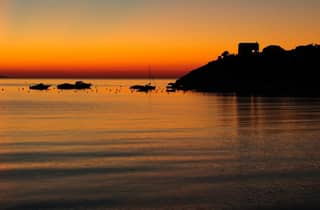 Palermo: Sonnenuntergang mit Abendessen an Bord eines Luxusbootes