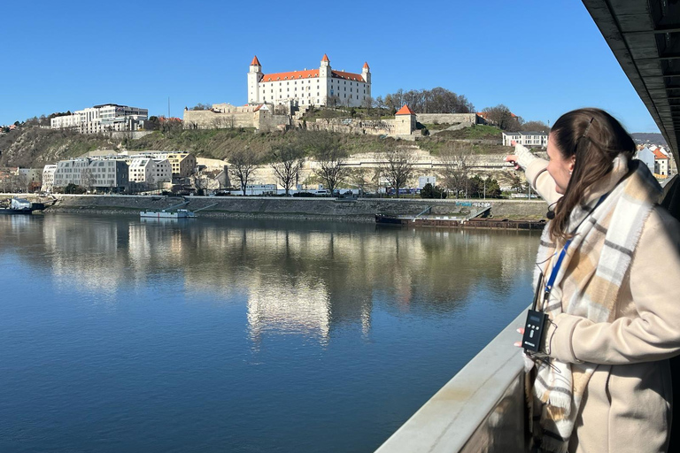 Bratislava: tour guiado a pie por el casco antiguo y el castilloBratislava: visita guiada a pie por el casco antiguo y el castillo con narración completa