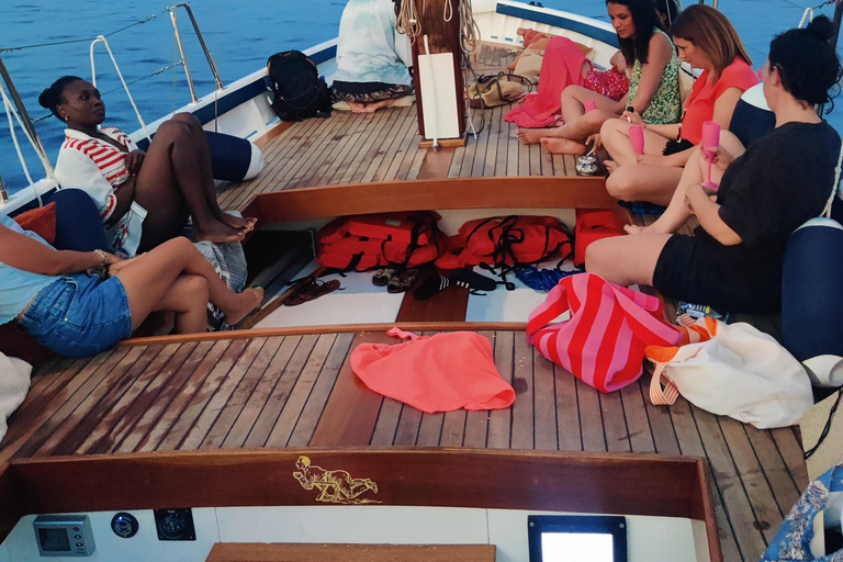Marseille Boat Tour - See Marseille from the sea in a Pointu Marseille Boat Tour - High Season Rates