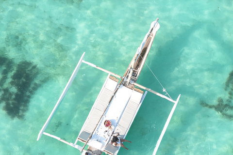 Prywatny rejs łodzią dhow po Zanzibarze z filmem i zdjęciami