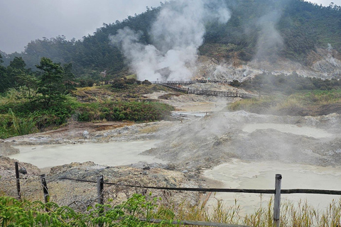 从日惹出发的日出西库尼尔山和迪恩高原之旅从日惹到日出 Sikunir 和 Dieng 高原之旅