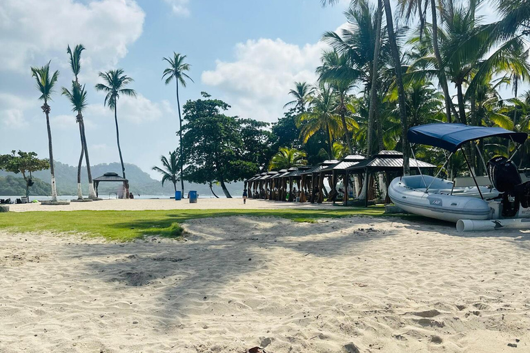 Panama City: 5-Stop Caribbean Boat Day Trip & Isla Mamey