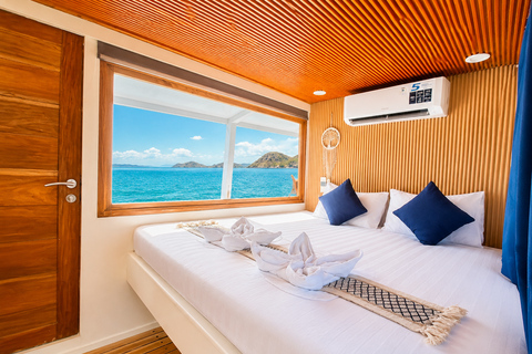 Labuan Bajo: 3-Day Komodo Sailing Ocean View Cabin All Fees Standard Boat | Sharing Room Ocean View | Tiket not Included