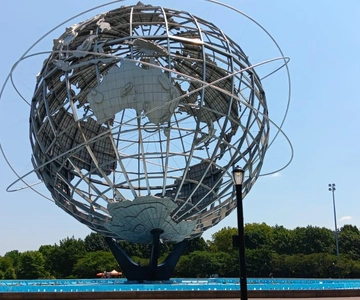 NYC: Contrasts of Bronx, Queens, Brooklyn, & Manhattan Tour
