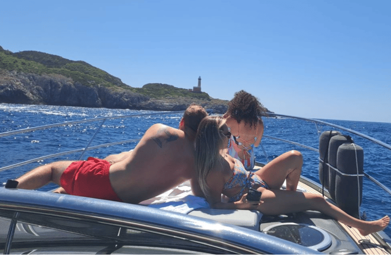 Amalfi: Cruzeiro particular em Capri e na Costa AmalfitanaPasseio de barco com Jeranto 7.5