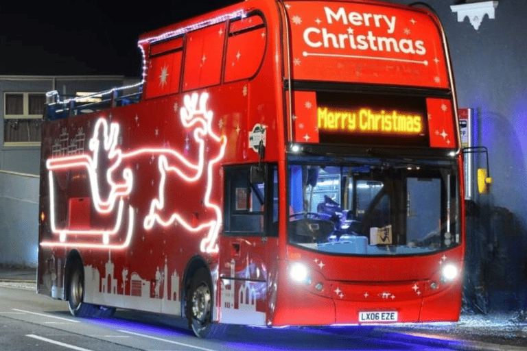 Londres : visite en bus à toit ouvert des lumières de Noël du traîneau du Père NoëlPont supérieur ouvert