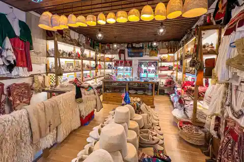 Flucht aus Tirana, Kruja City, Burg, Old Bazzar