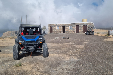 Vanuit Muscat: Epische 2-daagse UTV-overlanding in Jabal Abyad