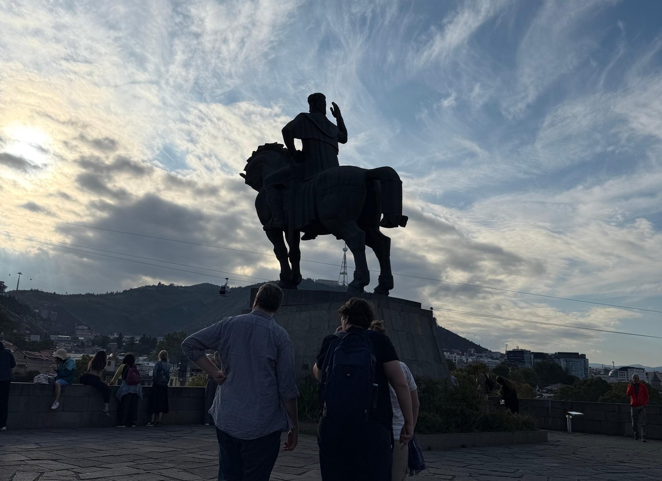 Oplevelse med byvandring i Tbilisi, vinsmagning og bådtur på floden
