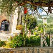 Durres/Golem: Tagestour zur Burg von Kruja mit traditionellem Mittagessen