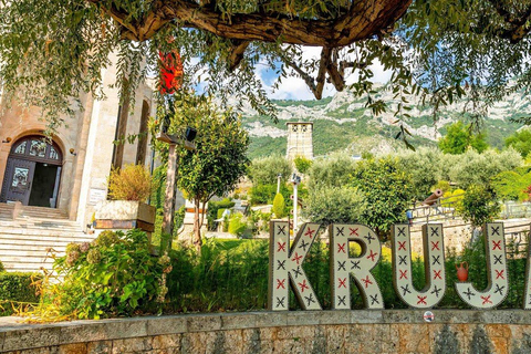 Da Durres/Golem: tour di un giorno del castello di Kruja e del vecchio bazar