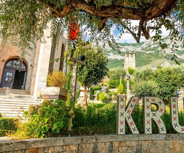 From Durres/Golem: Kruja Castle & Old Bazaar Day Tour