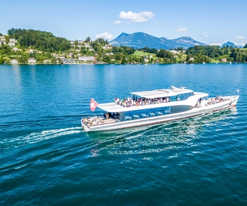 Lucerna: Crucero de 1 hora en yate panorámico