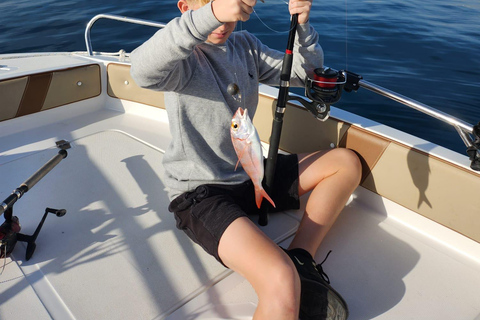 Fuengirola: Salida de Pesca con Bebidas y Material