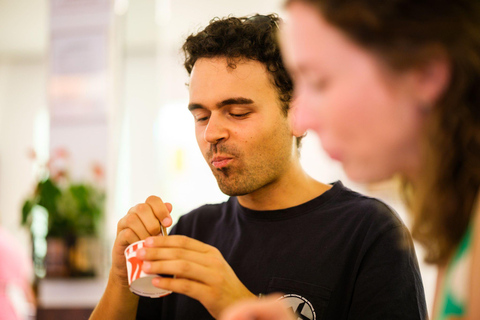 Vienna: Tour del dolce con pasticcini, torte e caffè nascosti