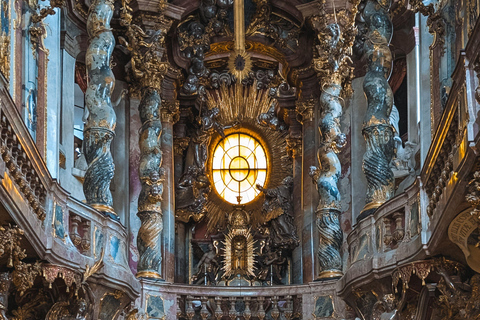Munich: Oktoberfest Experience & Old Town Walking Tour