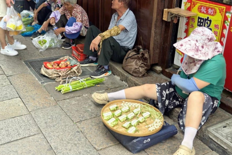 Shanghai Hidden Water Town Temple Snack&Wildlife Park Safari Water town+Day Safari from October 5 2026 (Zoo early closed)