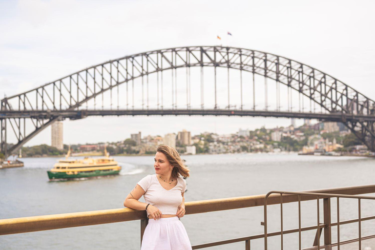 Sydney: Private Photoshoot outside the Opera House Premium 30 Minutes | 25 Photos