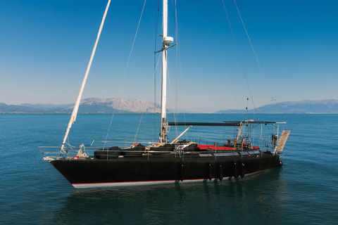 Mykonos: Delos and Rhenia Islands Cruise with Lunch