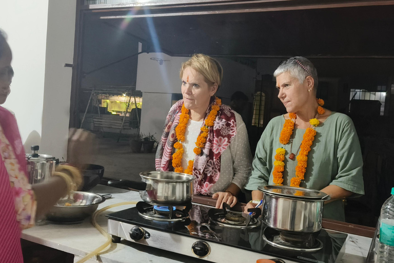 Jaipur: Rajasthani Cooking Class with Family &amp; Star Gazing