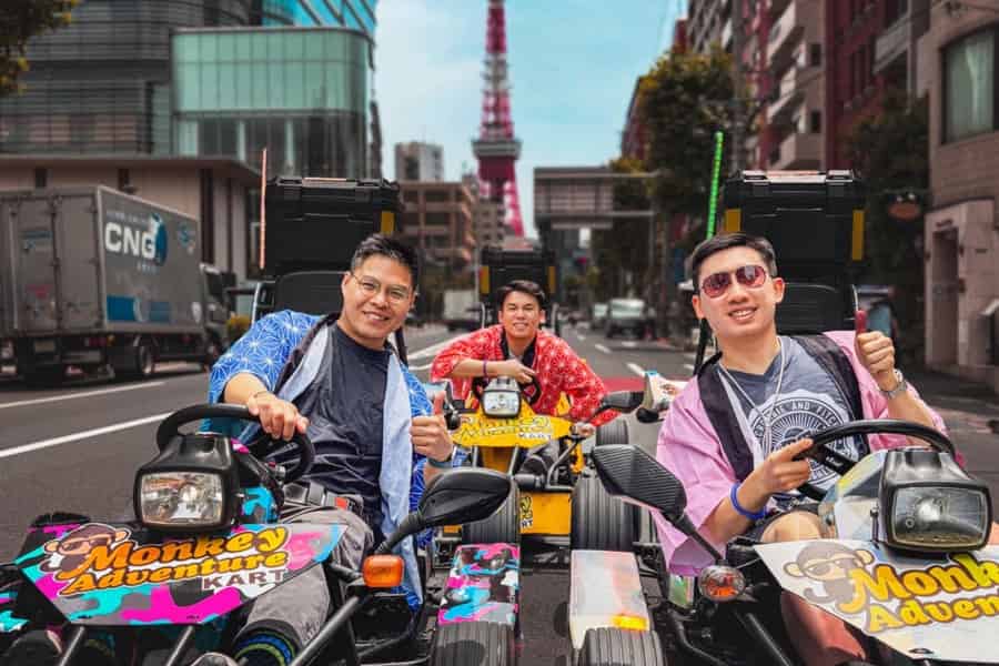 Tokio: Premium-GoKart-Tour Tokyo Tower & Shibuya-Kreuzung. Foto: GetYourGuide Tokio: Premium-GoKart-Tour Tokyo Tower & Shibuya-Kreuzung. Foto: GetYourGuide