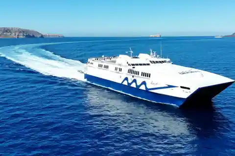 Héraklion : Excursion d'une journée sur l'île de Santorin en bateau à grande vitesse