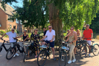Harderwijk: Guided Bike Tour with Coffee Break