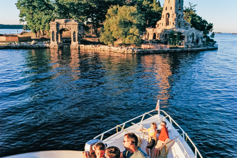 Gananoque: 1000 Islands Cruise & Optional Boldt Castle Entry 3-Hour Cruise from Gananoque
