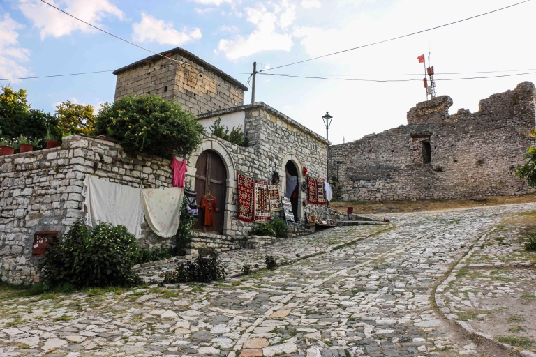 Vanuit Tirana: Dagtrip Berat met ophaal- en terugbrengservice naar je hotel
