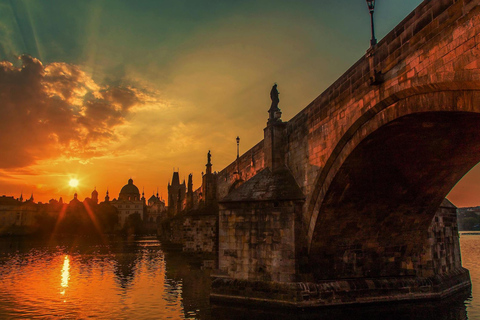 Prague: Old Town Fun Evening Food and Drink Tour Small Group Tour