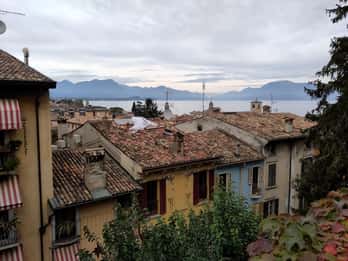 Desenzano: Valtenesi E-Bike Tour with Wine or Oil Tasting