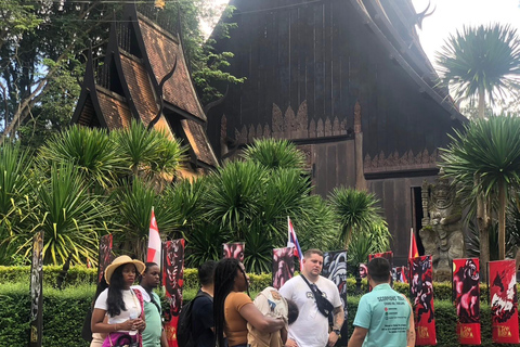 Chiang Rai:Guided Highlights Full-Day Tour-FREE LUNCH BUFFET Experience the Wonders of Chiang Rai with Free Thai Buffet