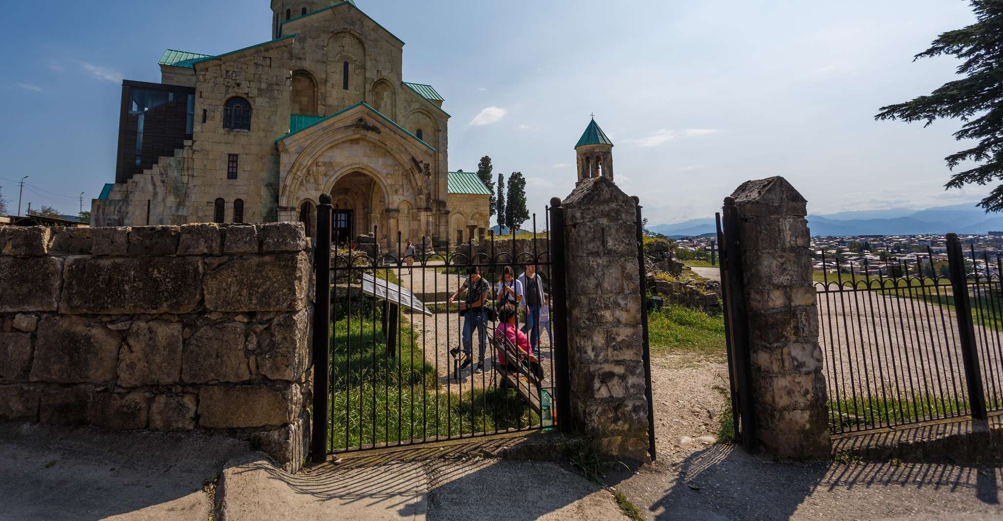 Bagrati, Gelati & Motsameta monasteries tour - Housity