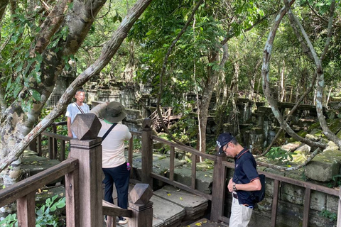暹粒：Beng Mealea 和 Banteay Srei 寺庙之旅
