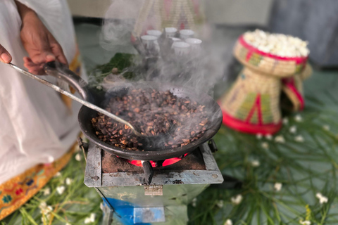 Addis Ababa: Coffee Ceremony & Traditional Clothing Tour