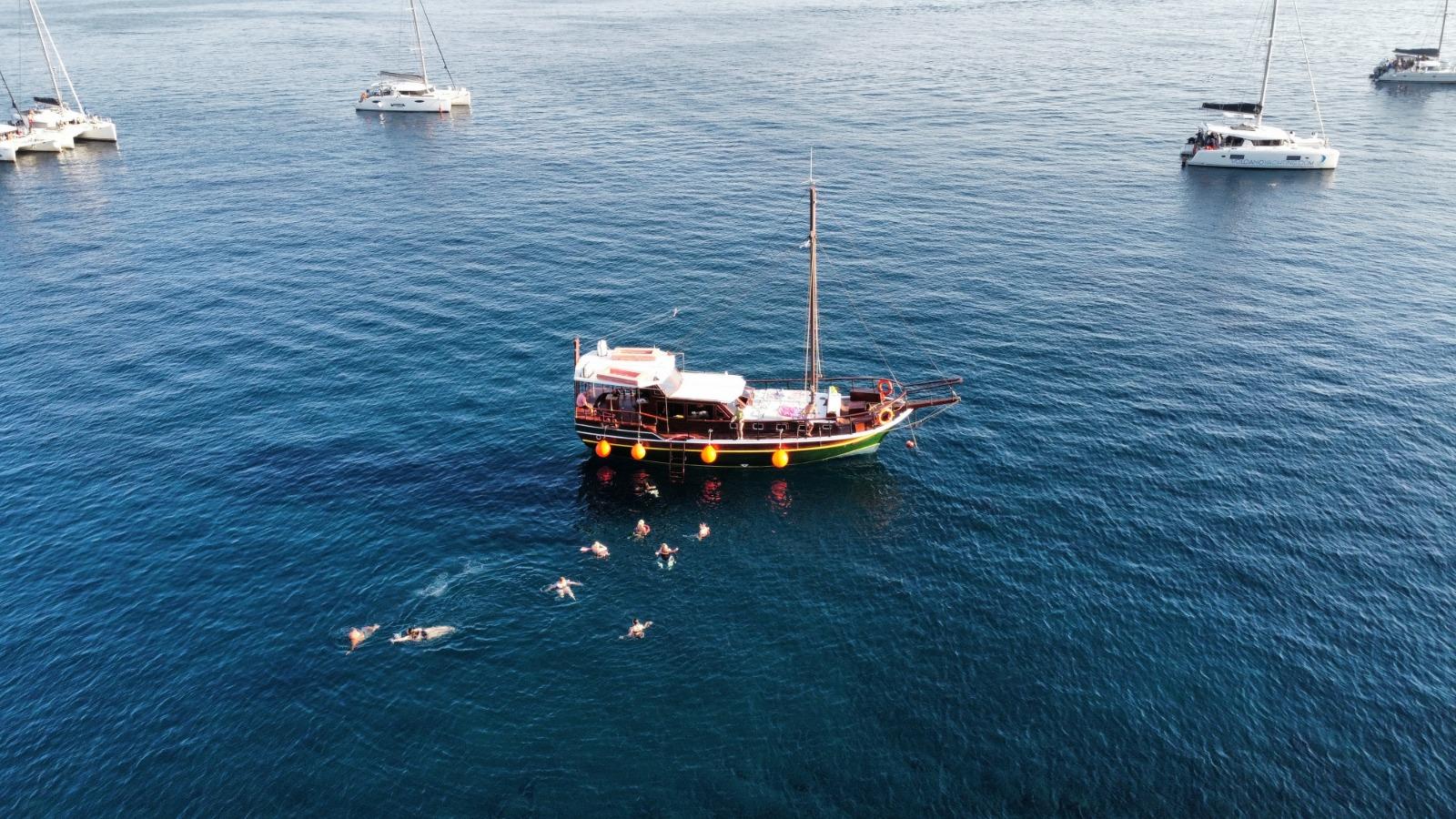 Ab Paros: Antiparos und Despotiko Ganztages-Badeausflug