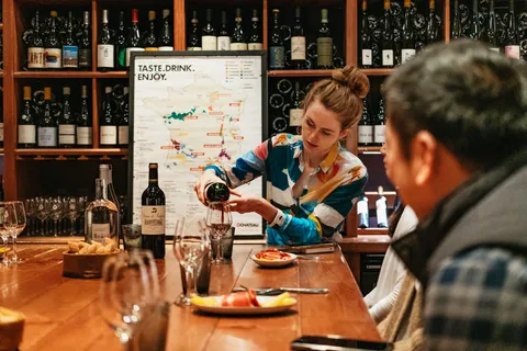 Paris: Gourmet Food Tour with Over 10 Tastings and Wine