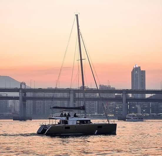 Busan: Private Cultural & Coastal Tour with Sunset Yacht