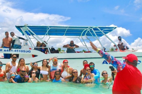Île de Saona : Excursion en bateau d'une journée avec boissons et déjeuner buffet