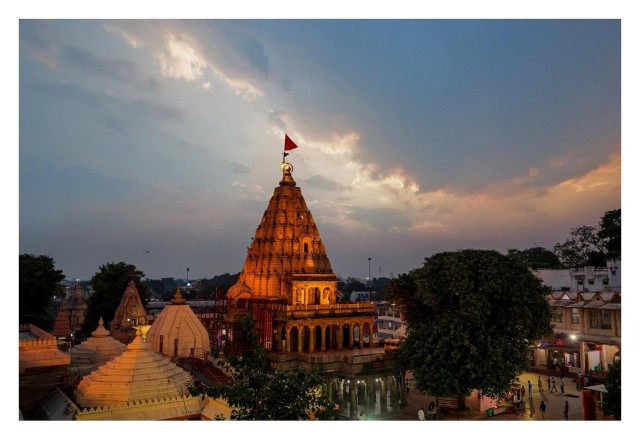Visit Full day excursion to Ujjain from Indore with pvt transfer in Mahakaleshwar Ujjain